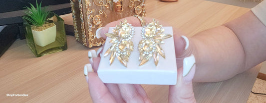 These gems sparkle!