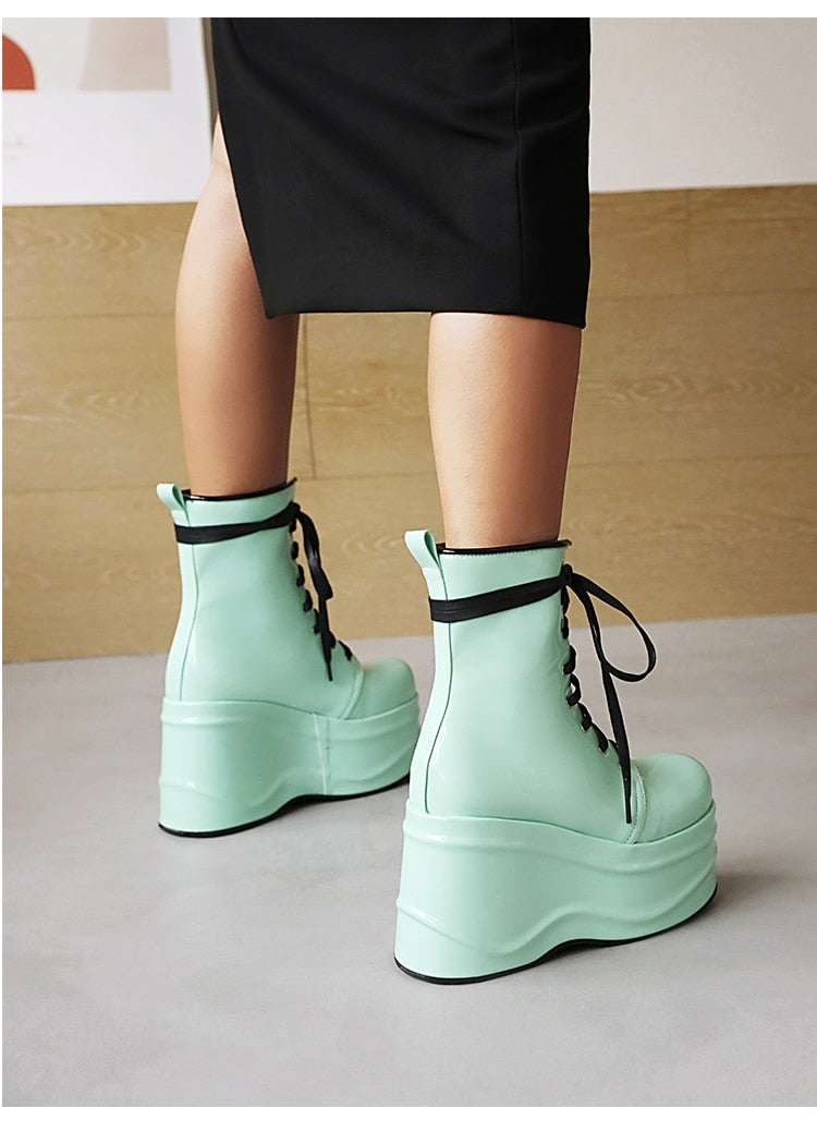 Punk Style Super High Waterproof Platform Flat-Bottomed Boots Cross-Lace Bright Patent Leather Shoes